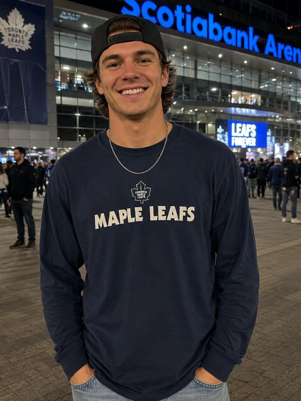 Toronto Maple Leafs Long Sleeve Shirt (XL)